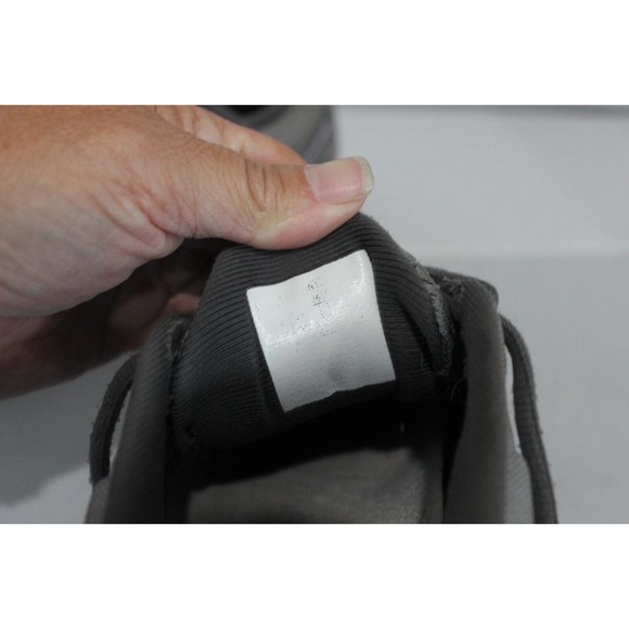 Brooks Women’s Ghost 13, Gray Running Shoes, Size 9 **photos - Picture 10 of 15